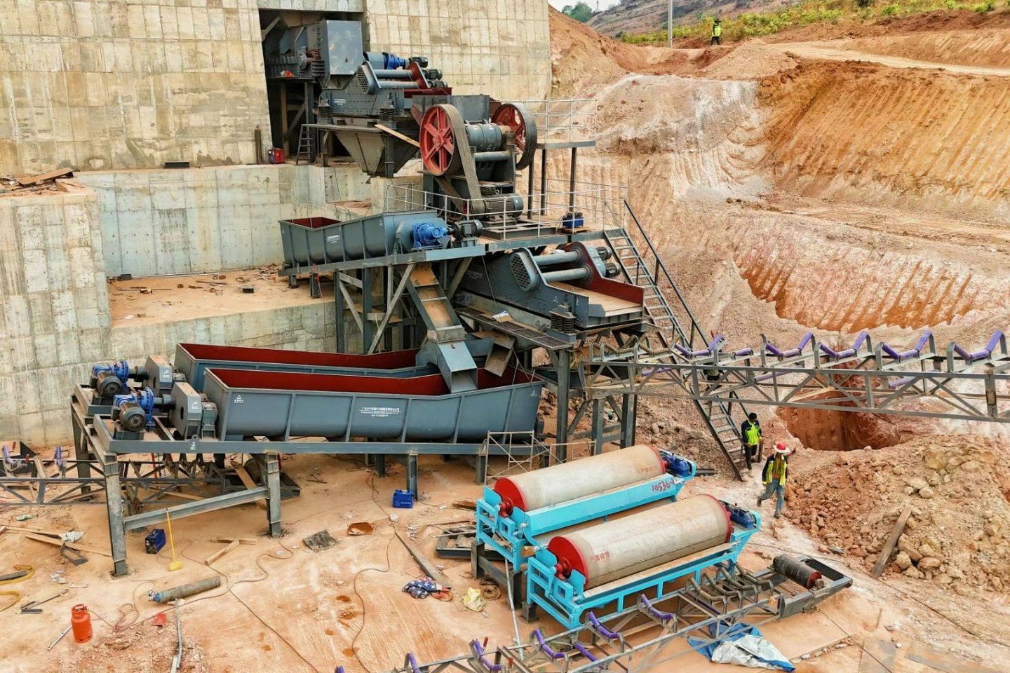 Rovieng concentrator equipment delivery image 5